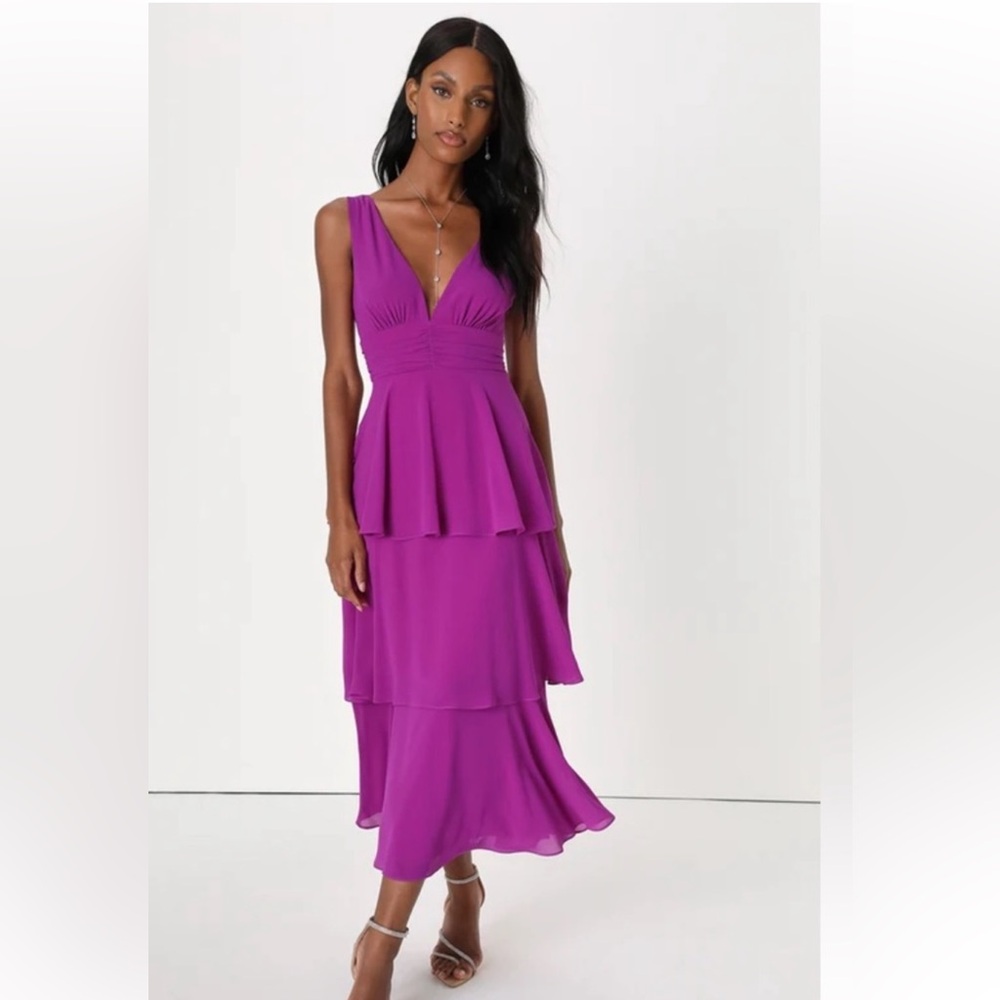 Lulu’s Celebration Time NWT Never Worn Magenta Tiered Dress - Picture 2 of 2